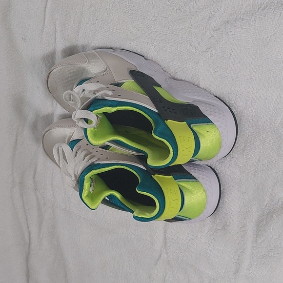 Nike US 6Y Sneakers/Gym Shoes - Picture 4 of 7